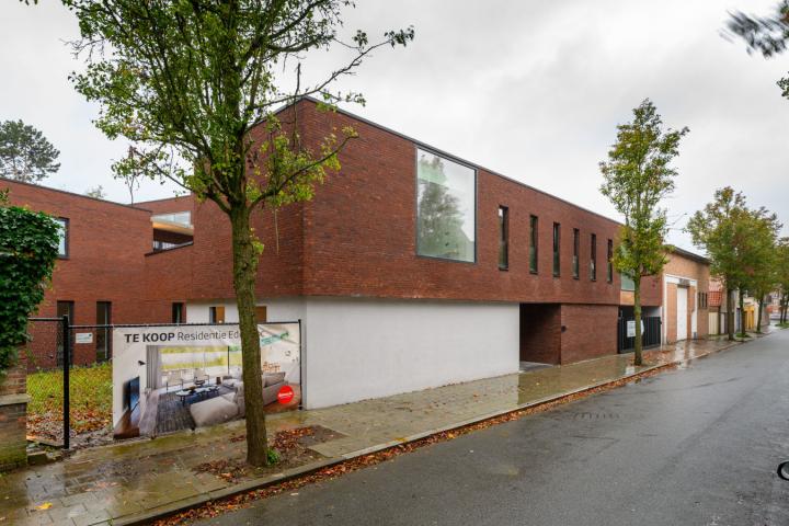 WE1804 Residentie Eden Roc Brugge voorgevel